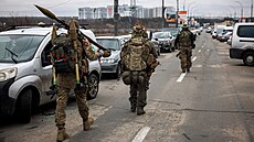Ukrajinští vojáci bránící město Irpiň (13. března 2022) | na serveru Lidovky.cz | aktuální zprávy