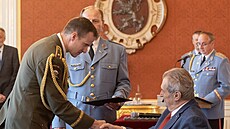 Prezident Milo Zeman jmenoval na Praském hrad Karla ehku náelníkem...