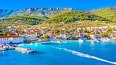 Bol. na ostrov� Bra�. Zdej�í promenáda vás dovede historickou �tvrtí a� k...