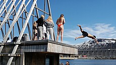 Sauna. V m�stském p�ístavu na konci mola najdete polární poklad: plovoucí saunu.