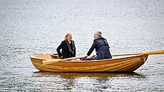 védská premiérka Magdalena Anderssonová s generální tajemníkem NATO Jensem...