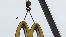 Ruská verze nkdejích restaurací McDonald's pedstavila své logo.