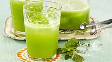 Bezinkovo-okurkov� spritzer