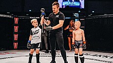 Malí zápasníci MMA Nicolas Novák a Milan Flégr