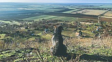 Pohled z vrcholu osamlé bývalé sopky Ság do uherských níin.