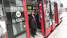 Hlasy finalist� jsou p�edm�tem spekulací.  Vyhraje snad n�jaký herec? Nebo...