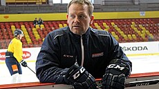 Uznávaný trenér hokejových brankářů Petr Jaroš byl více než dekádu...