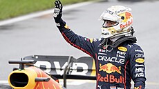 Max Verstappen z Red Bullu po vítzné kvalifikaci na Velkou cenu Kanady F1.