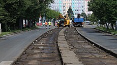 Rekonstrukce Koterovské ulice v Plzni-Slovanech pokrauje demontáí...