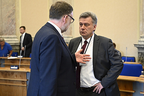 Ministr spravedlnosti Pavel Blaek (vpravo) a ministr financí Zbynk Stanjura. (29. ervna 2022)
