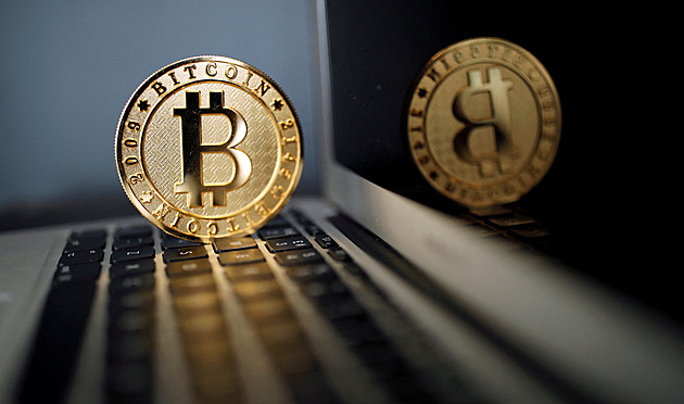 Bitcoin láme rekordy, překonal už 118 tisíc dolarů. Rostou i další kryptoměny