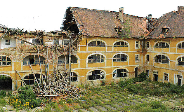 Chátrající Terezín dostal naději, ministerstvo na opravy uvolnilo přes miliardu