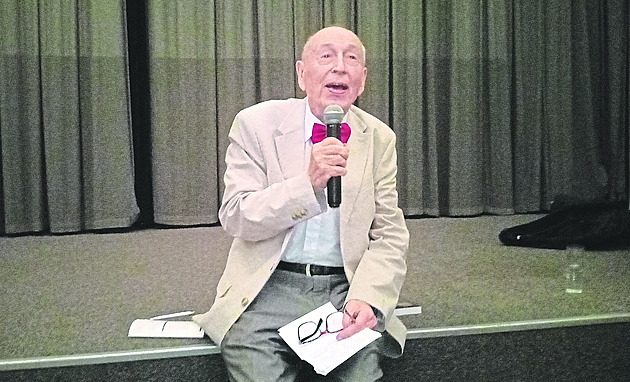 Emil Pražan oslavil v pražském Ponrepu 70 let v amatérské filmové branži.