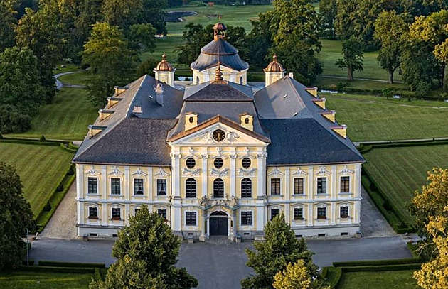 Barokní zámek Kravae na Opavsku
