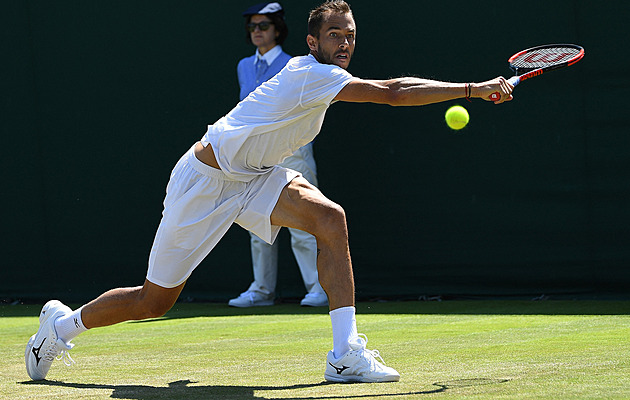 Stále naživu. Deset let po triumfu nad Nadalem se veterán vrátil na Wimbledon