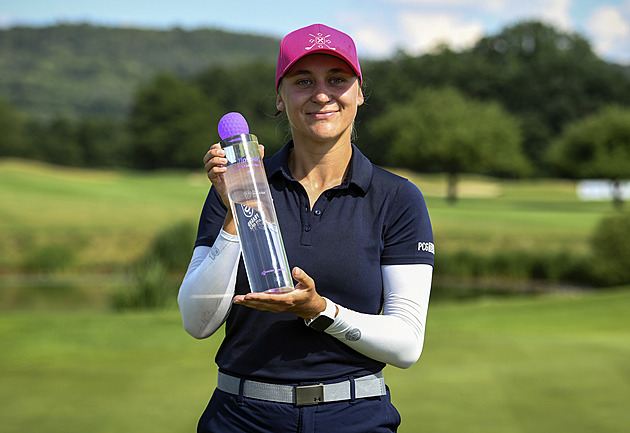 Amatérská golfistka Melichová ovládla turnaj v Berouně, Spilková byla druhá