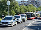 V Praze 11 se eln srazil autobus s automobilem, 16 lidí se zranilo. (23....