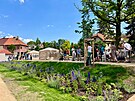 Kumpánova zahrada ve Slaném pivítala první návtvníky. (11. ervna 2022)
