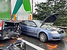 Na dálnici D5 se srazila dv osobní auta a kamion. (25. ervna 2022)