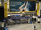 Vchod do stanice metra Waterloo je kv�li národní stávce �elezni�á�� uzav�en....