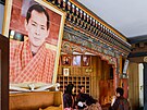 Bhútánský král Jigme Khesar Namgyel Wangchuck je v zemi velmi váený a...