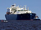 Americký tanker Isabella vplouvá do pístavu terminálu LNG ve Svinoústí. (28....