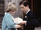 Princezna Diana, princ Charles a jejich prvorozený syn princ William (Londýn,...