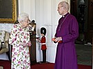 Královna Albta II. a arcibiskup z Canterbury Justin Welby (Windsor, 21....