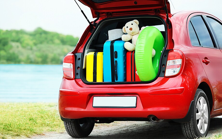 Naplnit kufr auta pro bezpenou cestu na dovolenou je malé umní.