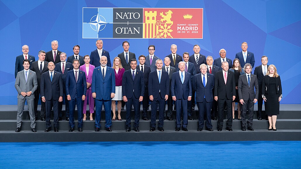 Lídři NATO na summitu v Madridu