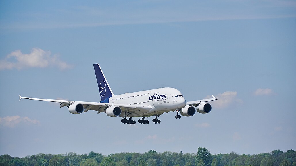 Nejvtí dopravní letouny svta vyle Lufthansa zpátky na nebe bhem pítího...