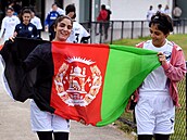 PRYČ OD TÁLIBÁNU. Afghánské fotbalové reprezentantky zosnovaly i díky pomoci ze...