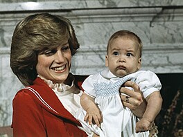 Princezna Diana a princ William (Londýn, 22. prosince 1982).