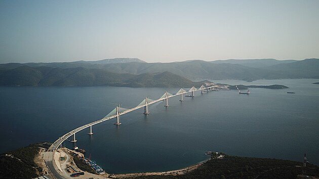 Stavba mostu na chorvatský poloostrov Pelješac