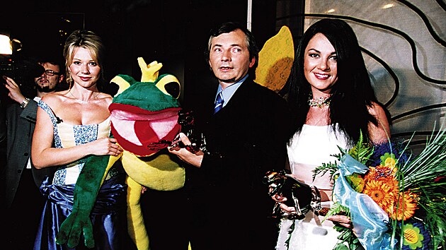 Tina Pletánková, Ján Zákopčaník a Jana Adámková (2002)