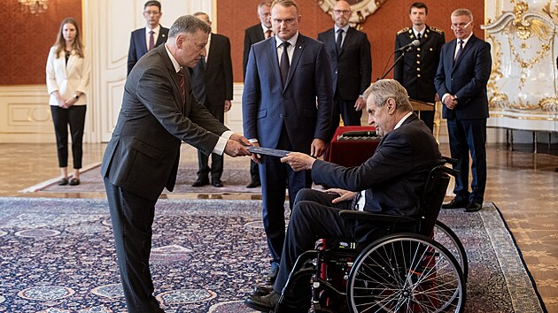 Prezident Milo Zeman jmenoval Vladimra Balae ministrem kolstv. (29. ervna 2022)