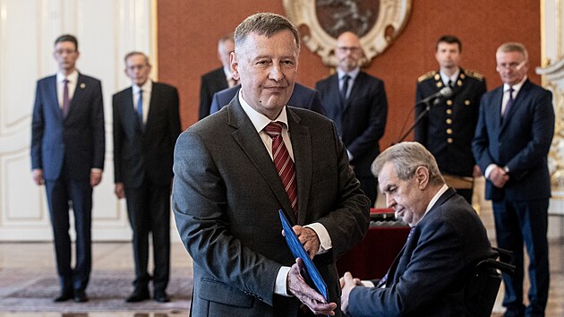 Prezident Miloš Zeman jmenoval Vladimíra Balaše ministrem školství. (29. června 2022)