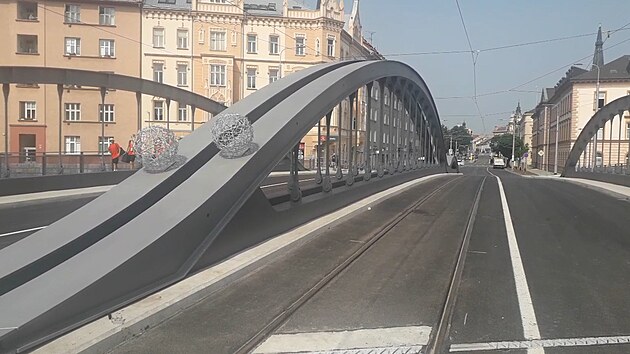 Most přezdívaný Rejnok se otevírá, řidiče však potrápí nová omezení