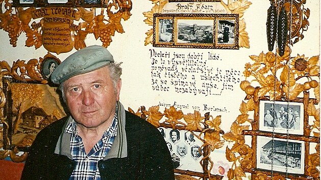 Josef Mach byl zapálený včelař. Neobvykle zpracovaný včelín vyráběl a vylepšoval prakticky celý svůj život.