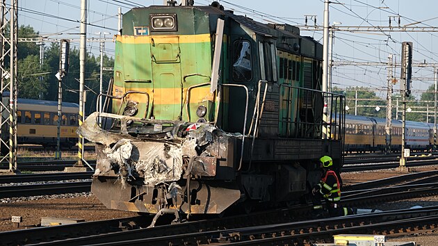 Ve stanici Bohumn na Karvinsku se srazilo pendolino odjdjc do Prahy s posunovac lokomotivou. Strojvedouc na mst zemel, dalch pt lid vetn ty zamstnanc D Cargo se zranilo. (27. ervna 2022)