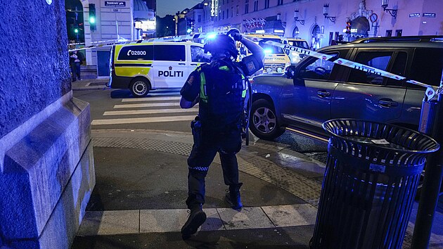 Dva lid zemeli a 14 dalch osob utrplo zrann pi stelb v nonm klubu v Oslu a jeho okol, uvedla podle agentury Reuters norsk policie.