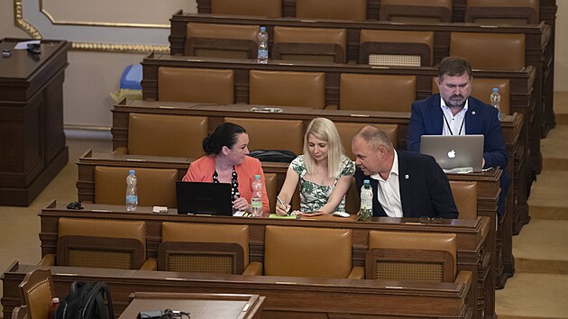 Mimořádná schůze Sněmovny k návrhu zrušení zákona o elektronické evidenci tržeb. (23. června 2022)