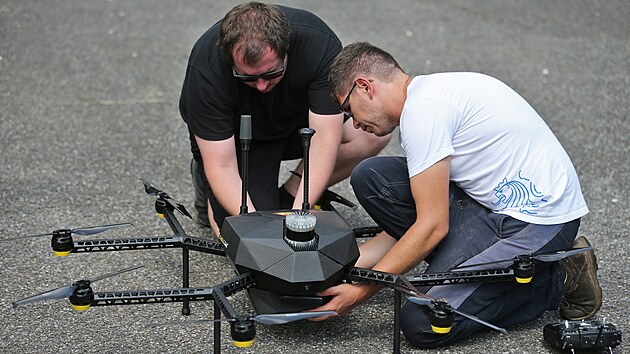 Lovec dronů Eagle.One umí odchytit malé komerční stroje, které by například do věznic mohly pašovat drogy (29. 6. 2022)