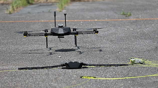 Lovec dronů Eagle.One umí odchytit malé komerční stroje, které by například do věznic mohly pašovat drogy (29. 6. 2022)