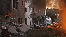 Hořící část města Mykolajiv po ruském ostřelování. (18. června 2022) | na serveru Lidovky.cz | aktuální zprávy