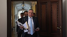 Ministr pr�myslu a obchodu Jozef Síkela