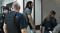 Hvzda WNBA a dvojnásobná zlatá olympijská medailistka Brittney Grinerová je v...