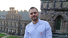 Doktor Luká Dostálek pracuje v Gynekologicko-porodnické klinice U Apolináe v...