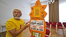 Milan �Medv�d� Kolá� se�etl, �e za 40 let v Tel�i vystoupilo p�es tisíc kapel a...