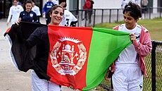 PRY� OD TÁLIBÁNU. Afghánské fotbalové reprezentantky zosnovaly i díky pomoci ze...
